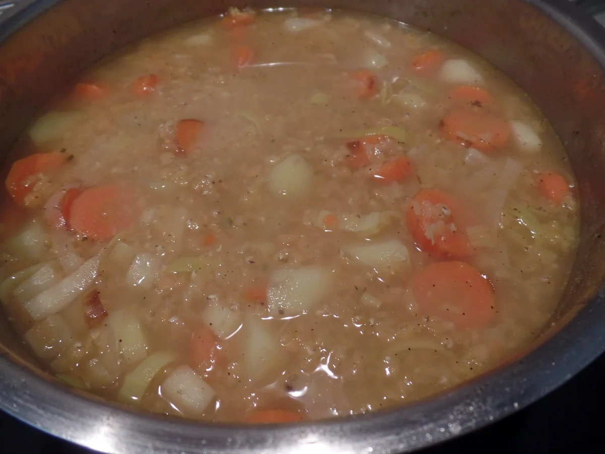 Rezept: Gemüse-Linsensuppe mit Knacker Bild Nr. 13189 Gemüse-Linsensuppe mit Knacker - Rezept - Bild Nr. 13189