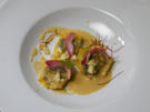 Leberwurst-Ravioli in Apfel-Meerrettichschaum und eingelegten roten Zwiebeln - Rezept - Bild Nr. 2