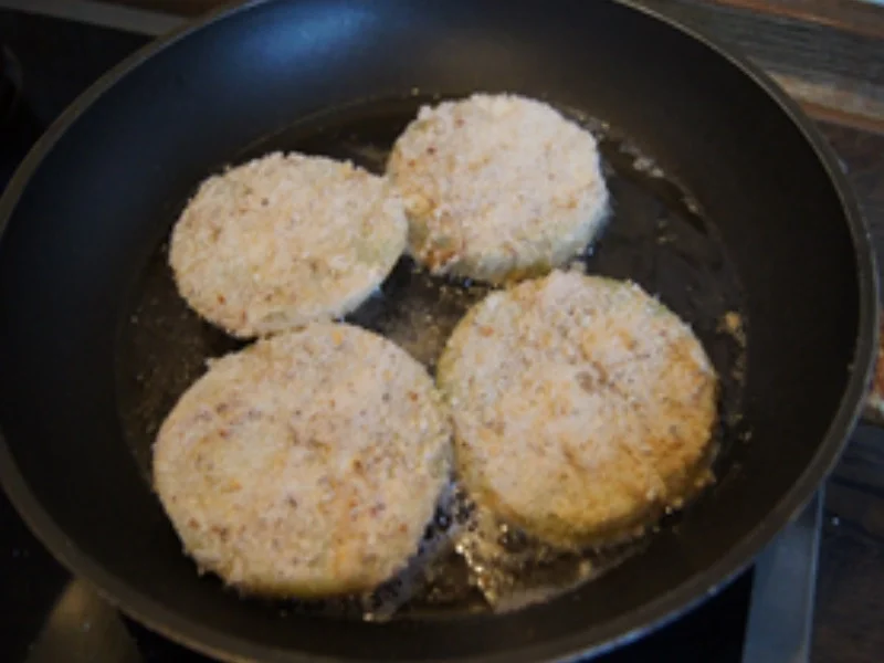 Kohlrabi-Schnitzel mit grünen Bohnen und herzhaften Kartoffelstampf - Rezept - Bild Nr. 9