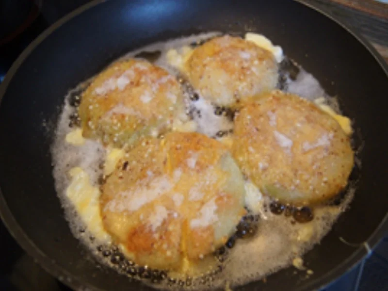 Kohlrabi-Schnitzel mit grünen Bohnen und herzhaften Kartoffelstampf - Rezept - Bild Nr. 10