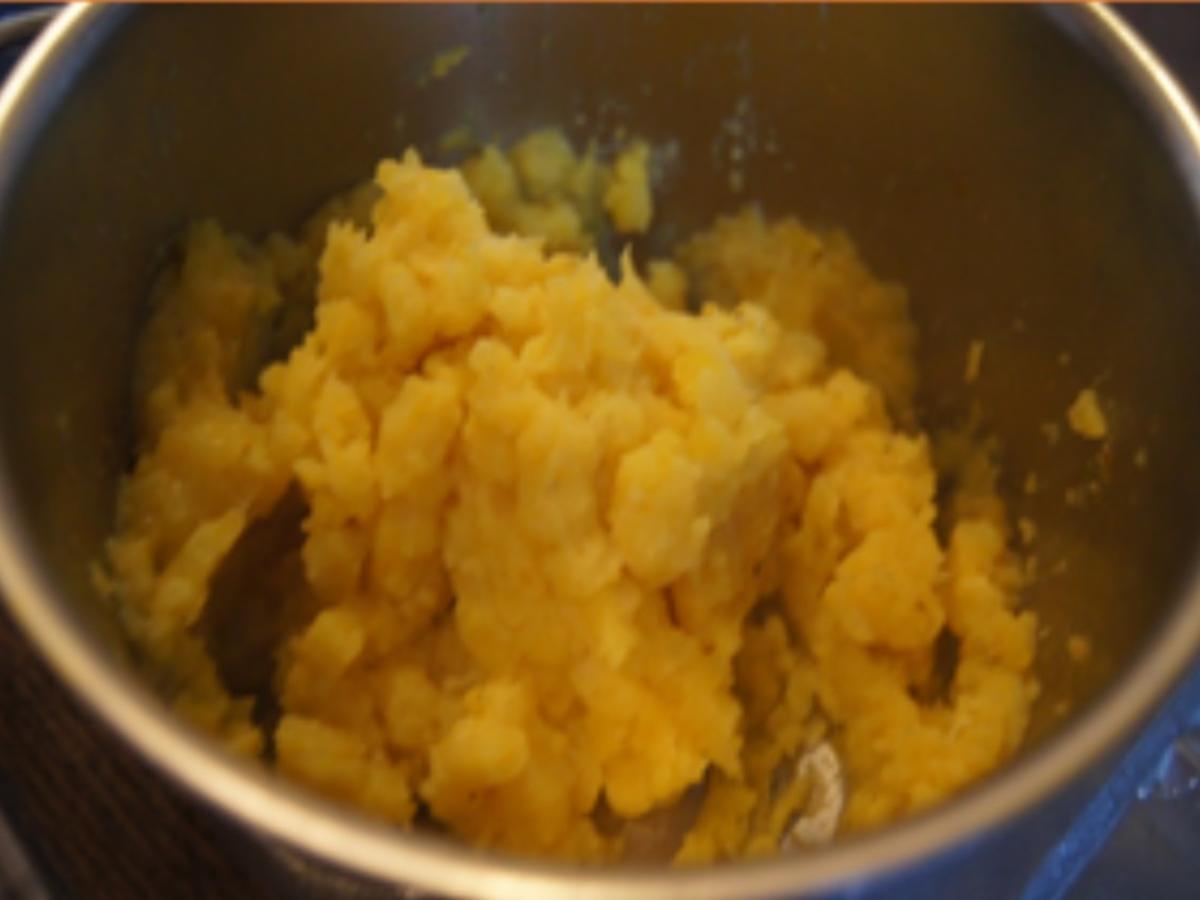 Kohlrabi-Schnitzel mit grünen Bohnen und herzhaften Kartoffelstampf - Rezept - Bild Nr. 17