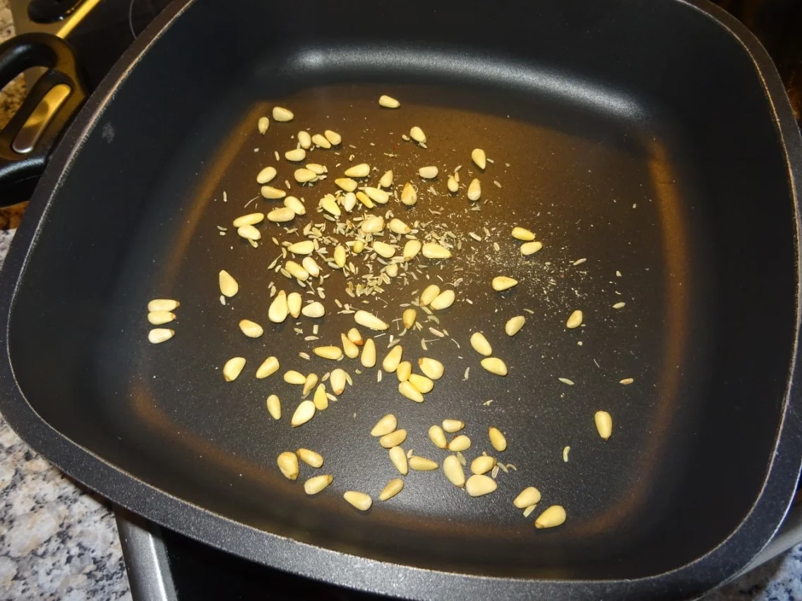 Spaghetti mit Radicchio-Sugo und Salsiccia - Rezept - Bild Nr. 4