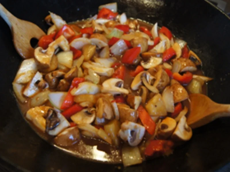 Ausgebackenes Schweinefilet mit Gemüse süß-sauer und Mie-Nudeln - Rezept - Bild Nr. 27