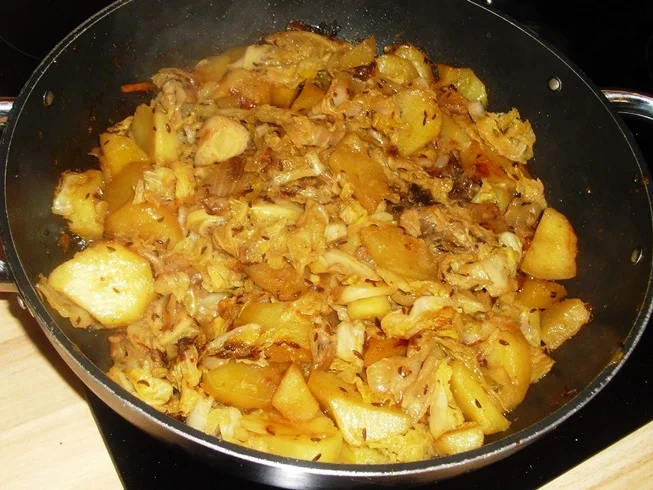 Rezept: Kartoffel-Wirsingpfanne Bild Nr. 3 Kartoffel-Wirsingpfanne - Rezept - Bild Nr. 3