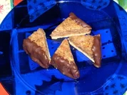 Marzipan-Nussecken - Rezept