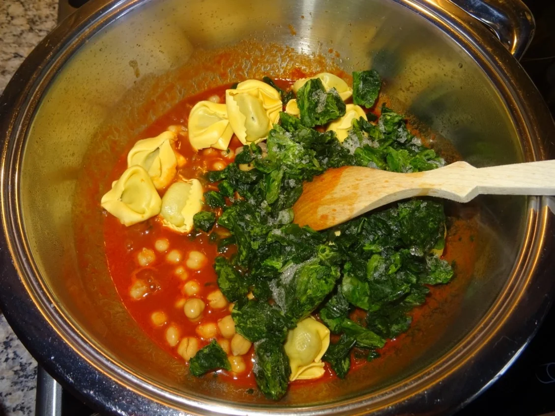 Rezept: Tortellini-Topf Bild Nr. 6 Tortellini-Topf - Rezept - Bild Nr. 6