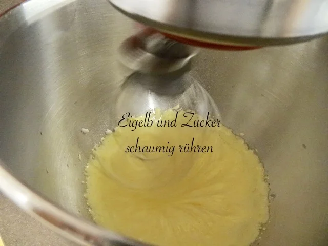 Rezept: Erdbeersahne Biskuit mit Schneehaube Bild Nr. 6 Erdbeersahne Biskuit mit Schneehaube - Rezept - Bild Nr. 6