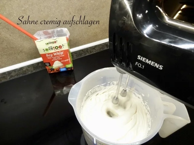 Rezept: Erdbeersahne Biskuit mit Schneehaube Bild Nr. 19 Erdbeersahne Biskuit mit Schneehaube - Rezept - Bild Nr. 19