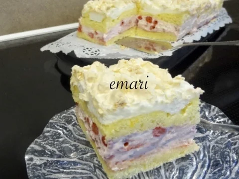 Rezept: Erdbeersahne Biskuit mit Schneehaube Bild Nr. 25 Erdbeersahne Biskuit mit Schneehaube - Rezept - Bild Nr. 25