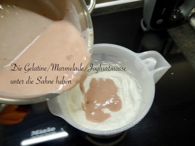 Rezept: Erdbeersahne Biskuit mit Schneehaube Bild Nr. 28 Erdbeersahne Biskuit mit Schneehaube - Rezept - Bild Nr. 28