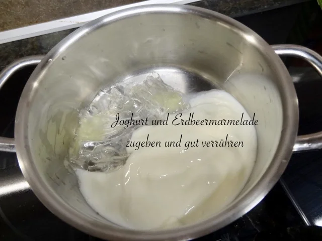 Rezept: Erdbeersahne Biskuit mit Schneehaube Bild Nr. 27 Erdbeersahne Biskuit mit Schneehaube - Rezept - Bild Nr. 27