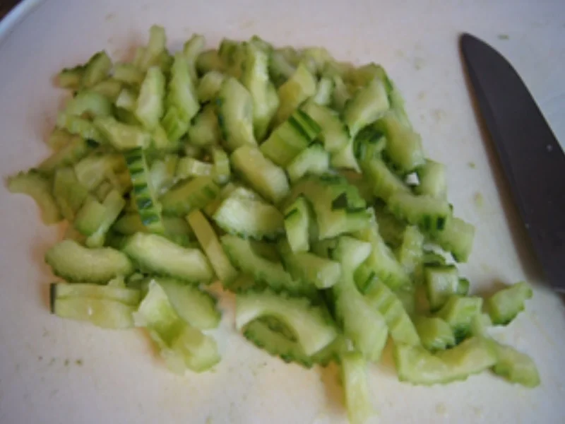 Asiatisch gewürzte Lachsbuletten mit Man-go-Gurken-Salsa - Rezept - Bild Nr. 16