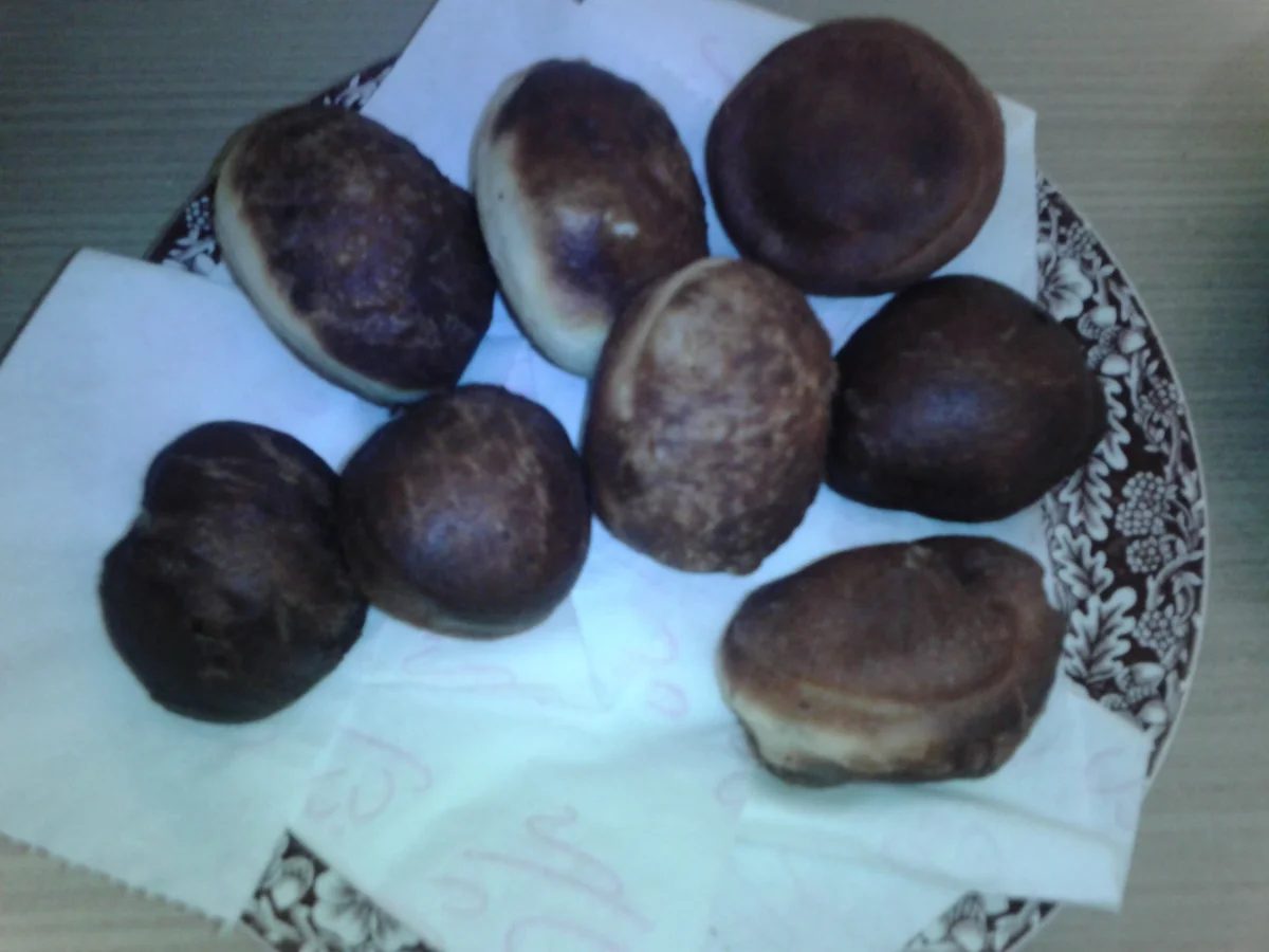 Schmalzkuchen, auch bekannt als Schneidkrebbel, Krebbel, Krapfen oder kleine Berliner - Rezept - Bild Nr. 8