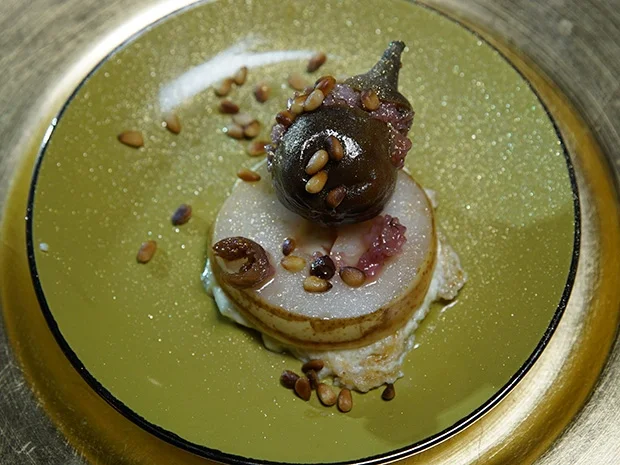 Gefüllte Feige auf gebratenem Schafskäse und Nashi-Birne - Rezept - Bild Nr. 2