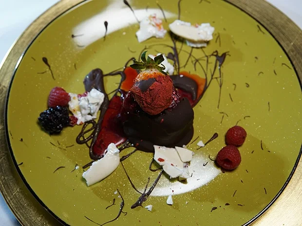 Rezept: Cremant-Beeren-Sorbet trifft Schokolade Bild Nr. 2 Cremant-Beeren-Sorbet trifft Schokolade - Rezept - Bild Nr. 2