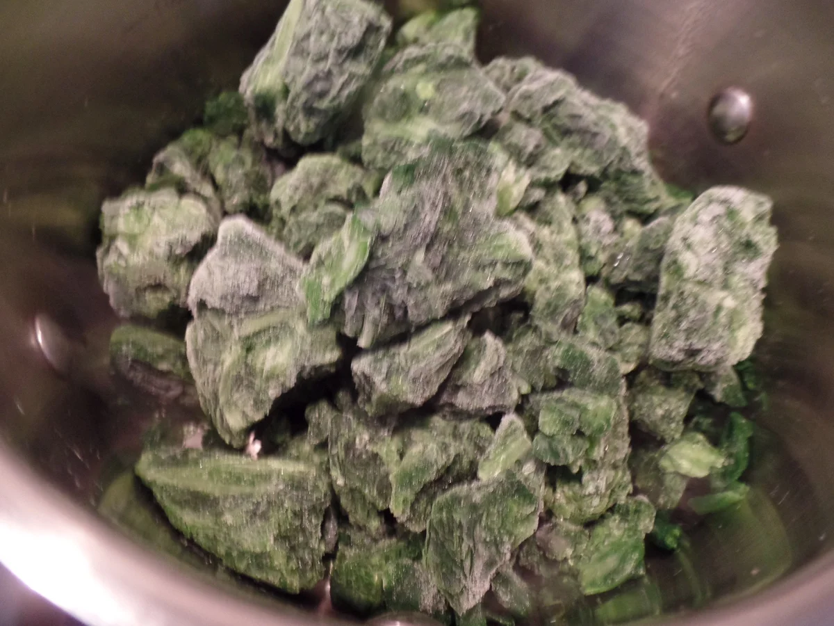 Spinat-Zucchini-Pizza mit Ziegenkäse - Rezept - Bild Nr. 13199