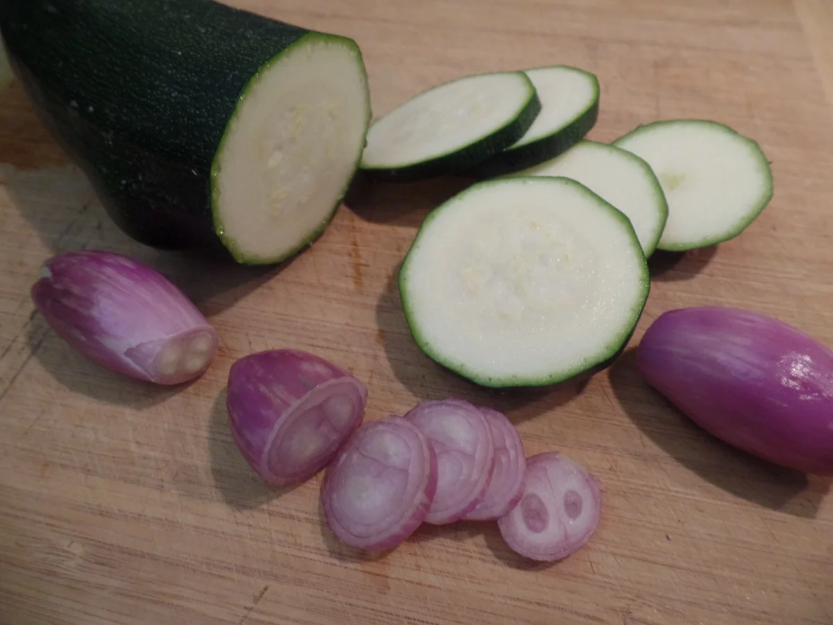 Spinat-Zucchini-Pizza mit Ziegenkäse - Rezept - Bild Nr. 13207