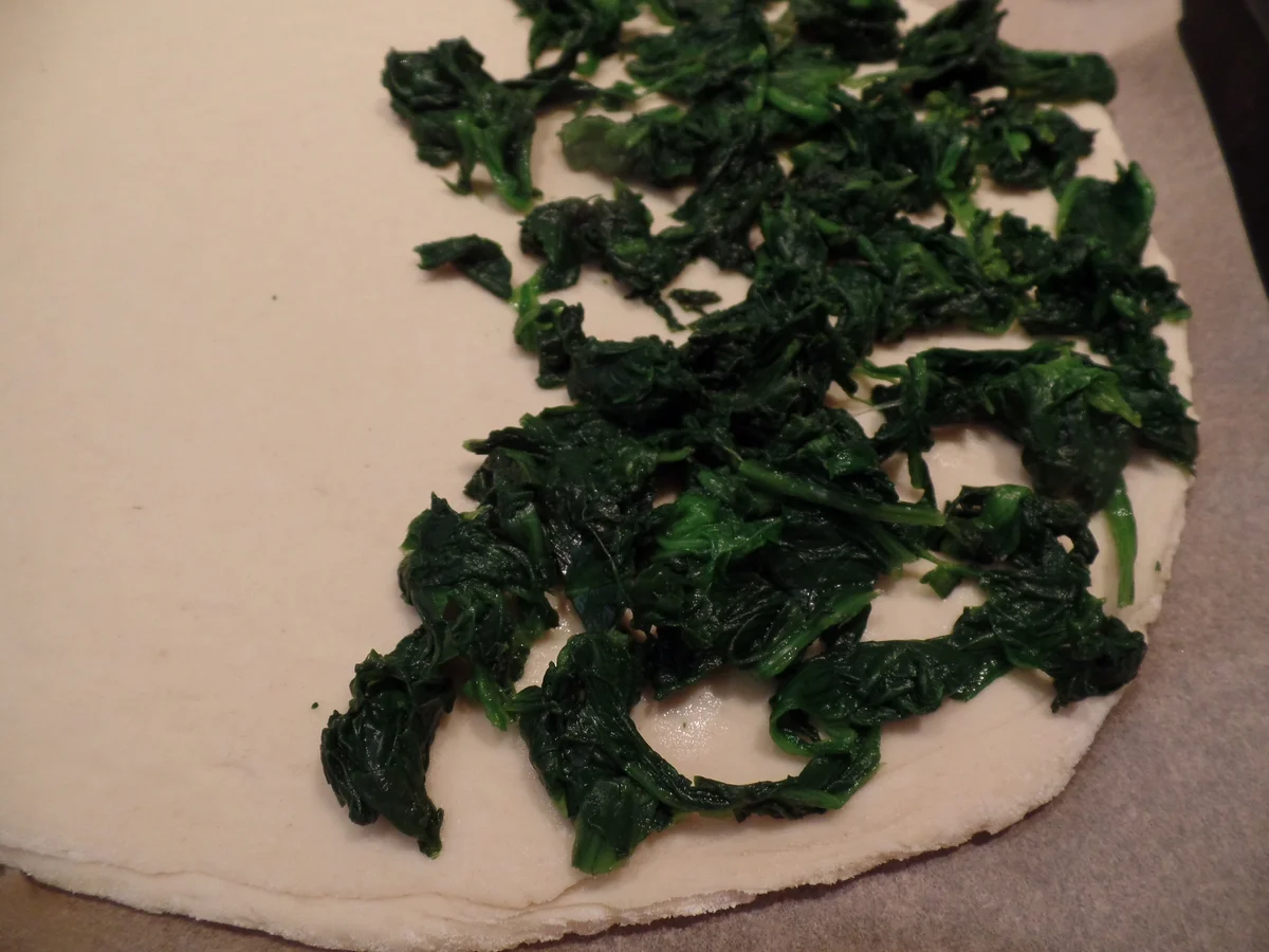 Spinat-Zucchini-Pizza mit Ziegenkäse - Rezept - Bild Nr. 13208