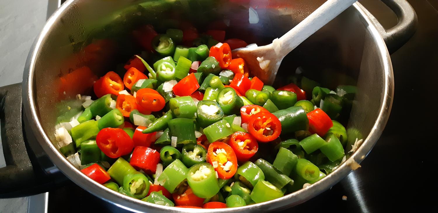 Superscharfe Chili-Würzsauce - Rezept mit Bild - kochbar.de
