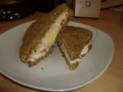 Sandwich mit Thunfischcreme und Eiern - Rezept