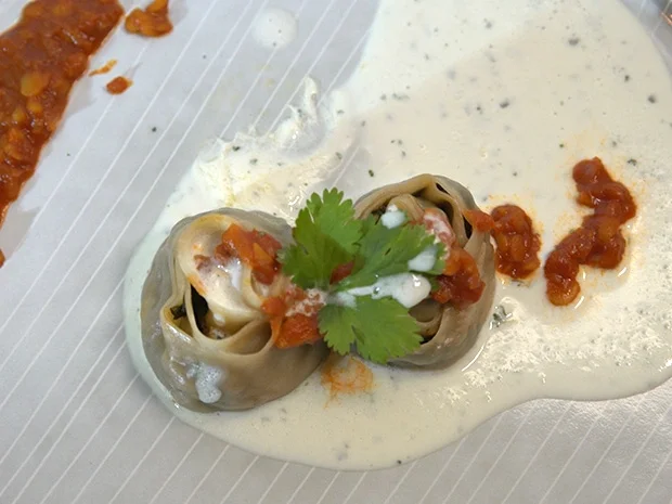 Rezept: Afghanische Mantu, Knoblauch-Joghurt und Linsensoße Bild Nr. 2 Afghanische Mantu, Knoblauch-Joghurt und Linsensoße - Rezept - Bild Nr. 2