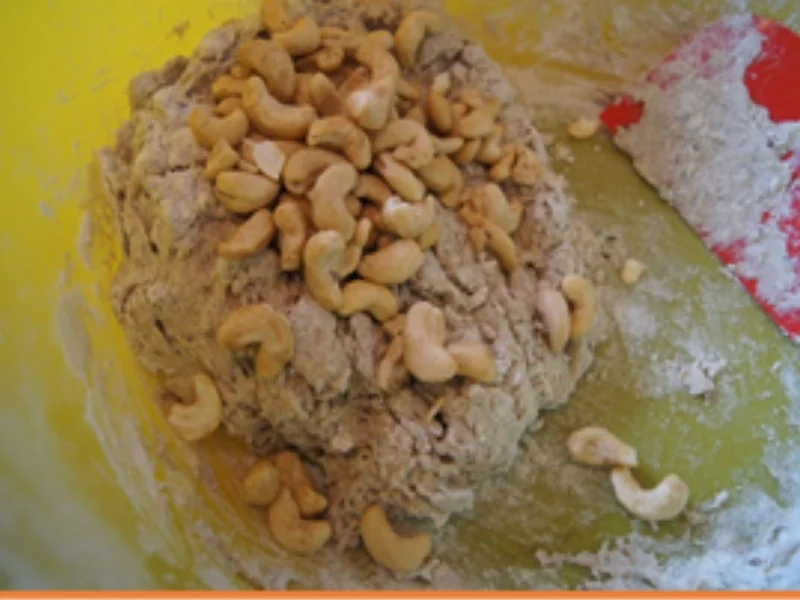 Rezept: Gewürzbrot mit Cashewkernen nach Opa Heinz Bild Nr. 5 Gewürzbrot mit Cashewkernen nach Opa Heinz - Rezept - Bild Nr. 5