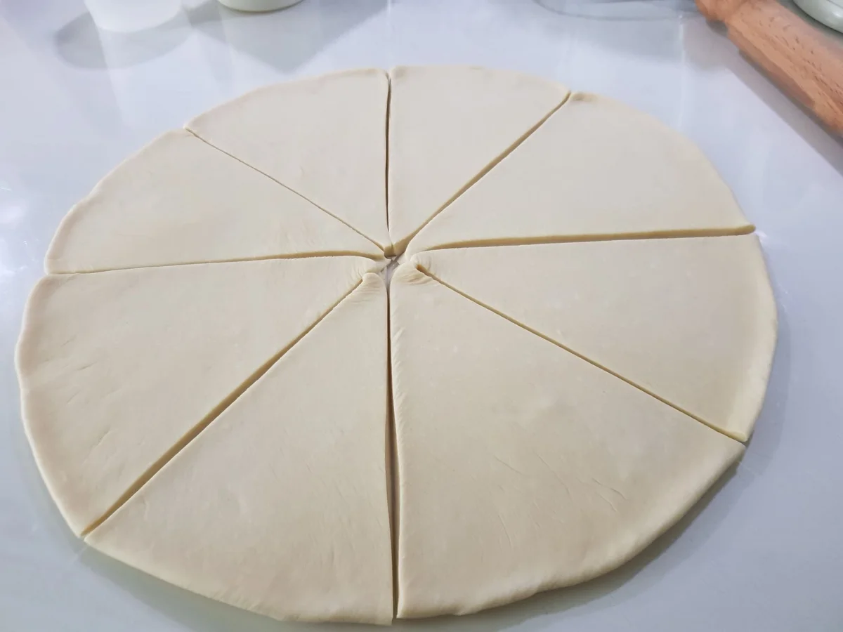 Rezept: Hefe-Milch-Hörnchen Bild Nr. 6 Hefe-Milch-Hörnchen - Rezept - Bild Nr. 6