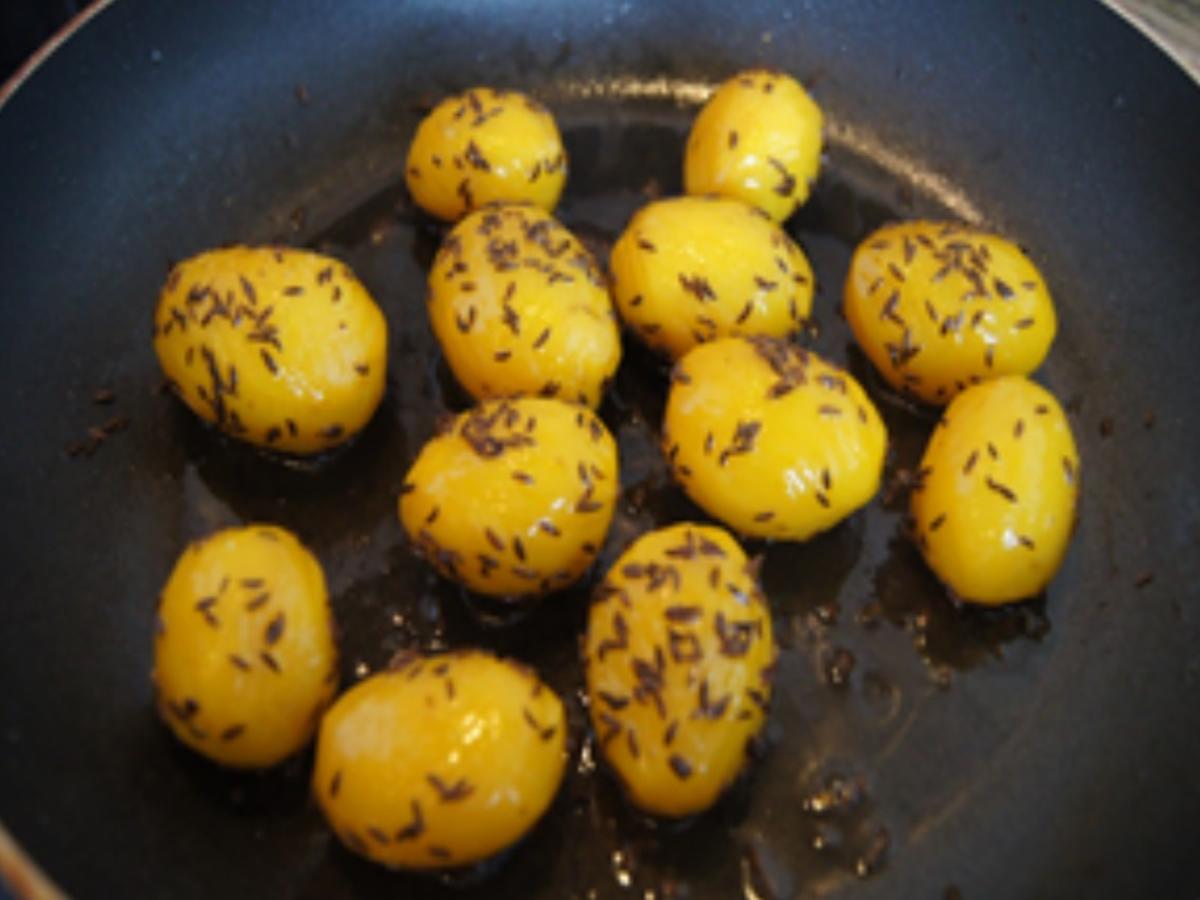 Rahmkohlrabi mit Nürnberger Rostbratwürstchen und Kümmel-Baby-Kartoffeln - Rezept - Bild Nr. 13