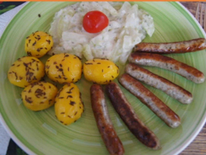 Rahmkohlrabi mit Nürnberger Rostbratwürstchen und Kümmel-Baby-Kartoffeln - Rezept - Bild Nr. 15