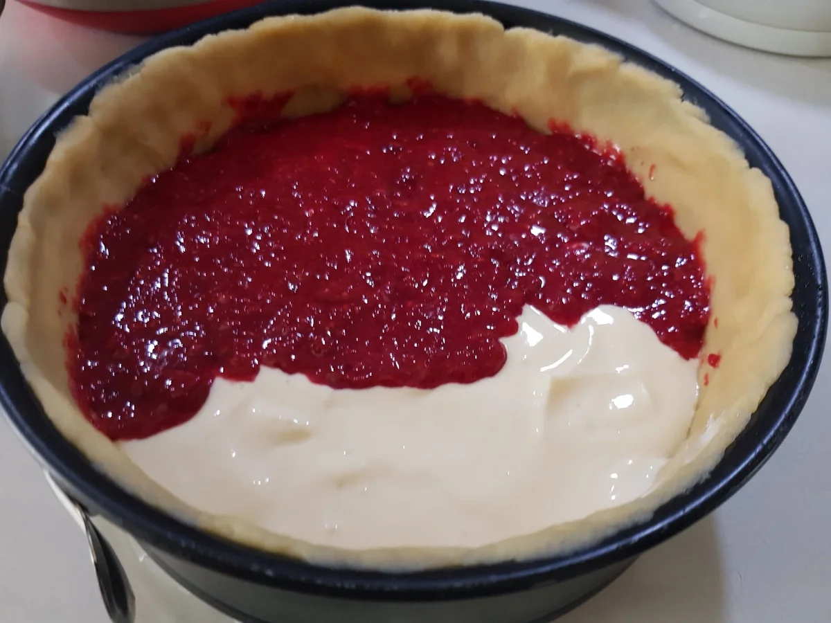 Käsekuchen mit Himbeeren und Streuseldecke - Rezept - Bild Nr. 5