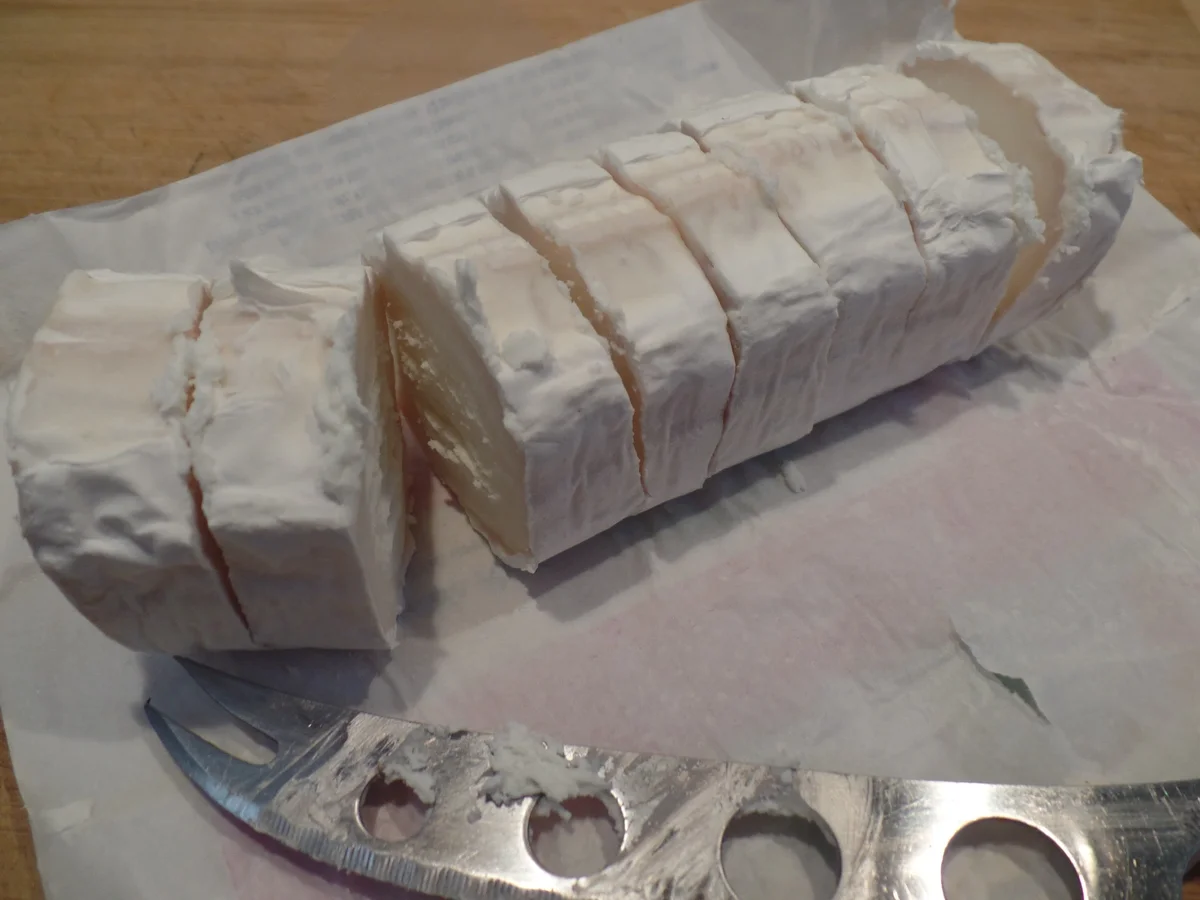 Frikadellen mit Ziegenkäse gefüllt - Rezept - Bild Nr. 13251