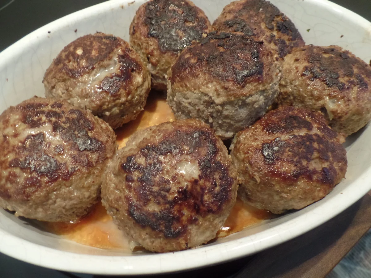 Frikadellen mit Ziegenkäse gefüllt - Rezept - Bild Nr. 13264