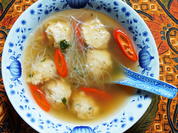 Klare Glasnudelsuppe mit Garnelenbällchen - Rezept - Bild Nr. 2
