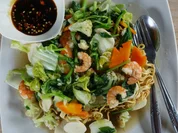 Knusprige Nudeln mit Cap Cay und Garnelen ala "Hongkong" - Rezept - Bild Nr. 2