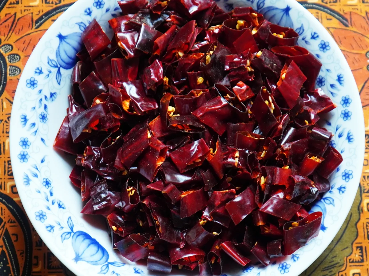 Rote Peperonipaste mit Knoblauch ala "Szechuan" - Rezept - Bild Nr. 4