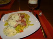 Sautierte Schweinebeine auf Karotten-Wirsing - Rezept - Bild Nr. 2