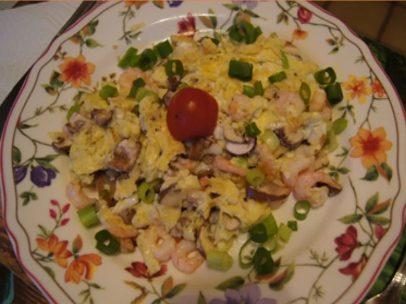 Rührei mit Eismeergarnelen auf Bauernbutterbrot - Rezept - Bild Nr. 13