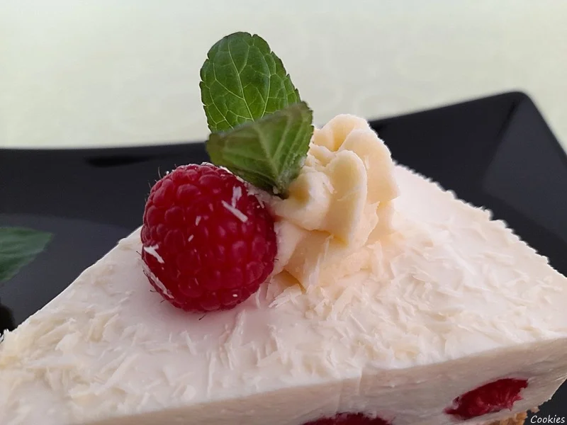 Rezept: Himbeer - Käsesahne - Torte mit weißer Schokolade Bild Nr. 7 Himbeer - Käsesahne - Torte mit weißer Schokolade - Rezept - Bild Nr. 7