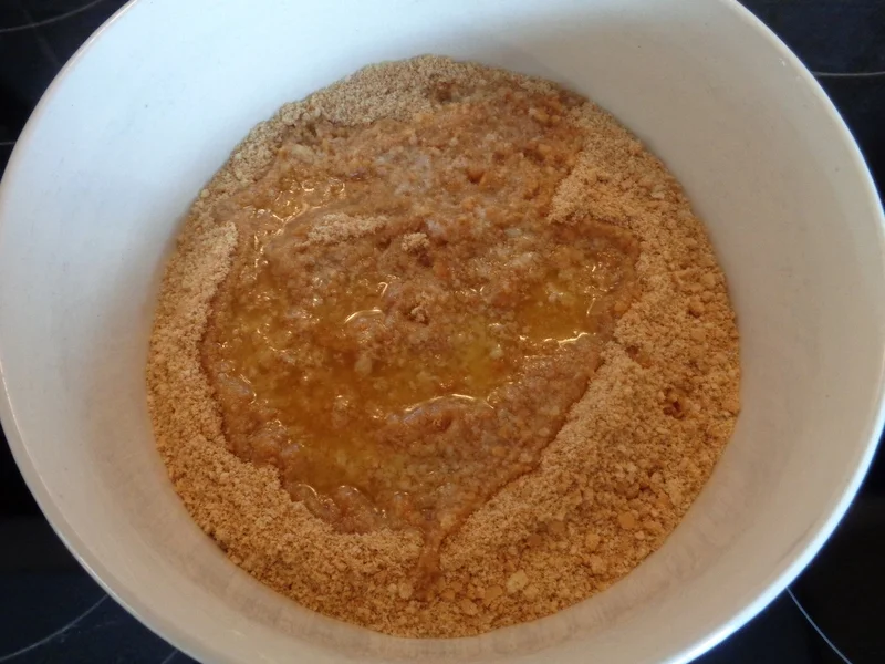 Rezept: Himbeer - Käsesahne - Torte mit weißer Schokolade Bild Nr. 10 Himbeer - Käsesahne - Torte mit weißer Schokolade - Rezept - Bild Nr. 10