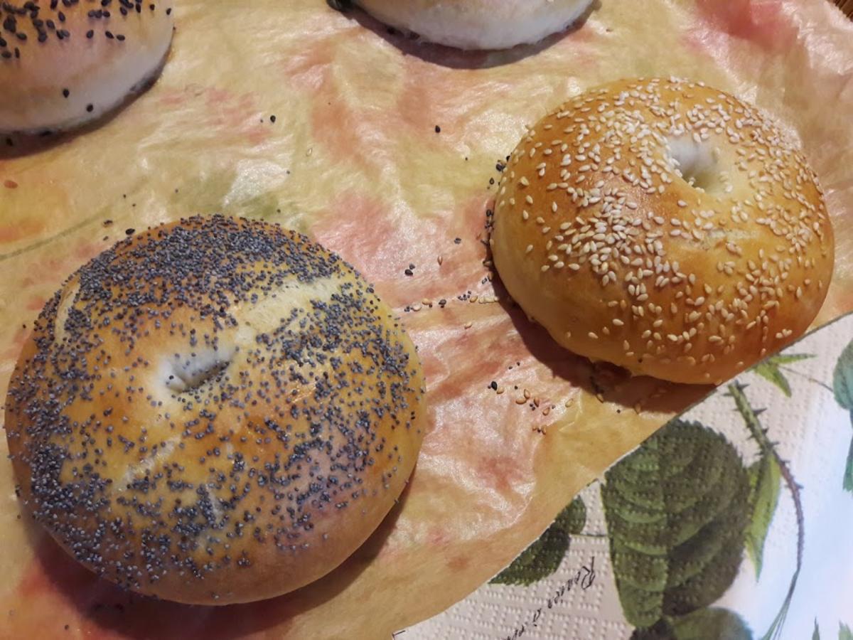 Bagel mit Karotten-Frischkäse und Rucola gefüllt zur kochbar Challenge Februar 2021 - Rezept - Bild Nr. 15