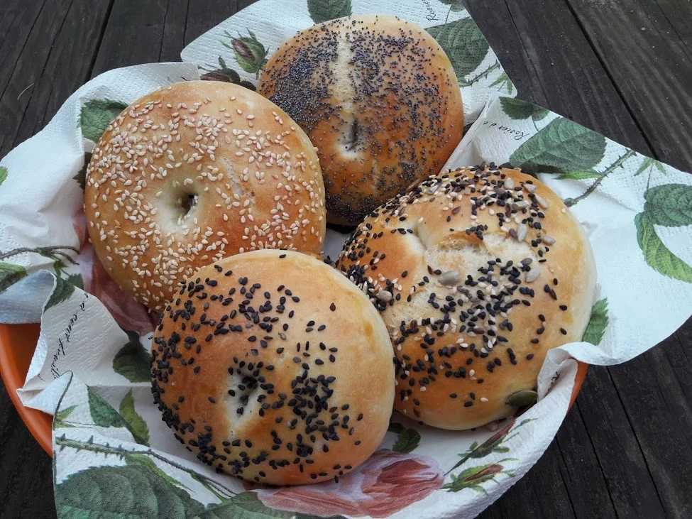 Bagel mit Karotten-Frischkäse und Rucola gefüllt zur kochbar Challenge Februar 2021 - Rezept - Bild Nr. 17