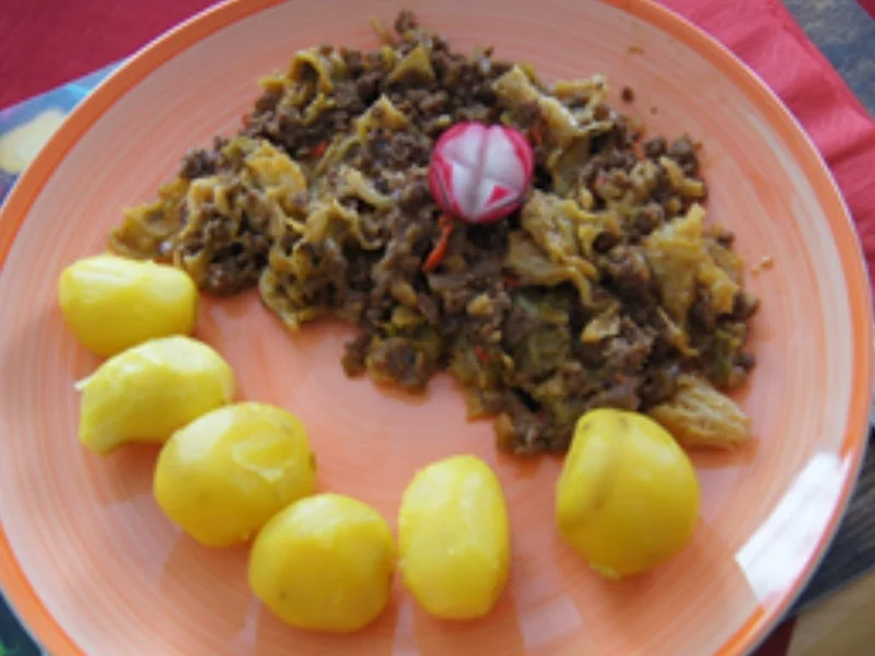 Herzhafte Wirsingpfanne mit Baby-Pellkartoffeln - Rezept - Bild Nr. 15
