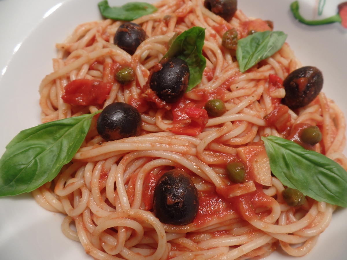 Spaghetti mit Oliven und Kapern - Rezept - Bild Nr. 13501