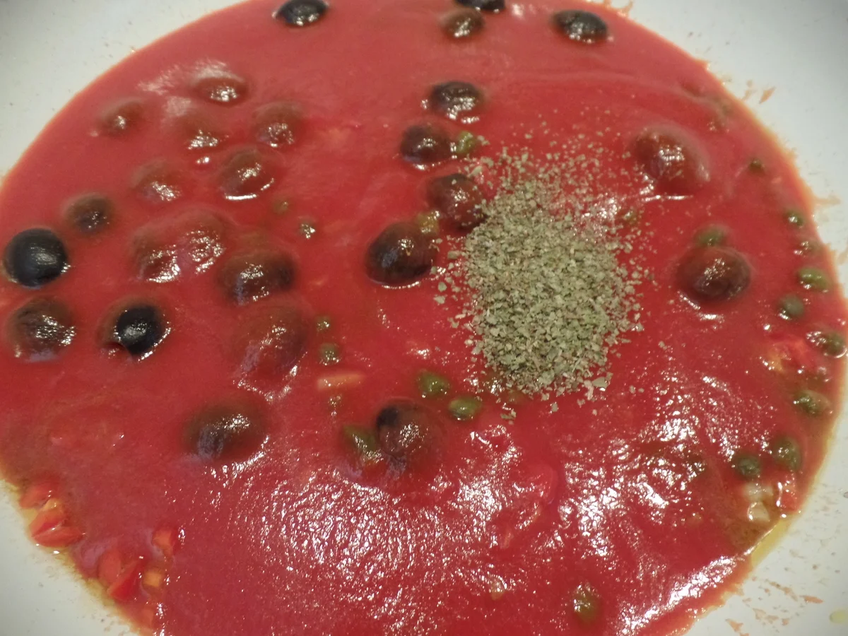 Rezept: Spaghetti mit Oliven und Kapern Bild Nr. 13506 Spaghetti mit Oliven und Kapern - Rezept - Bild Nr. 13506