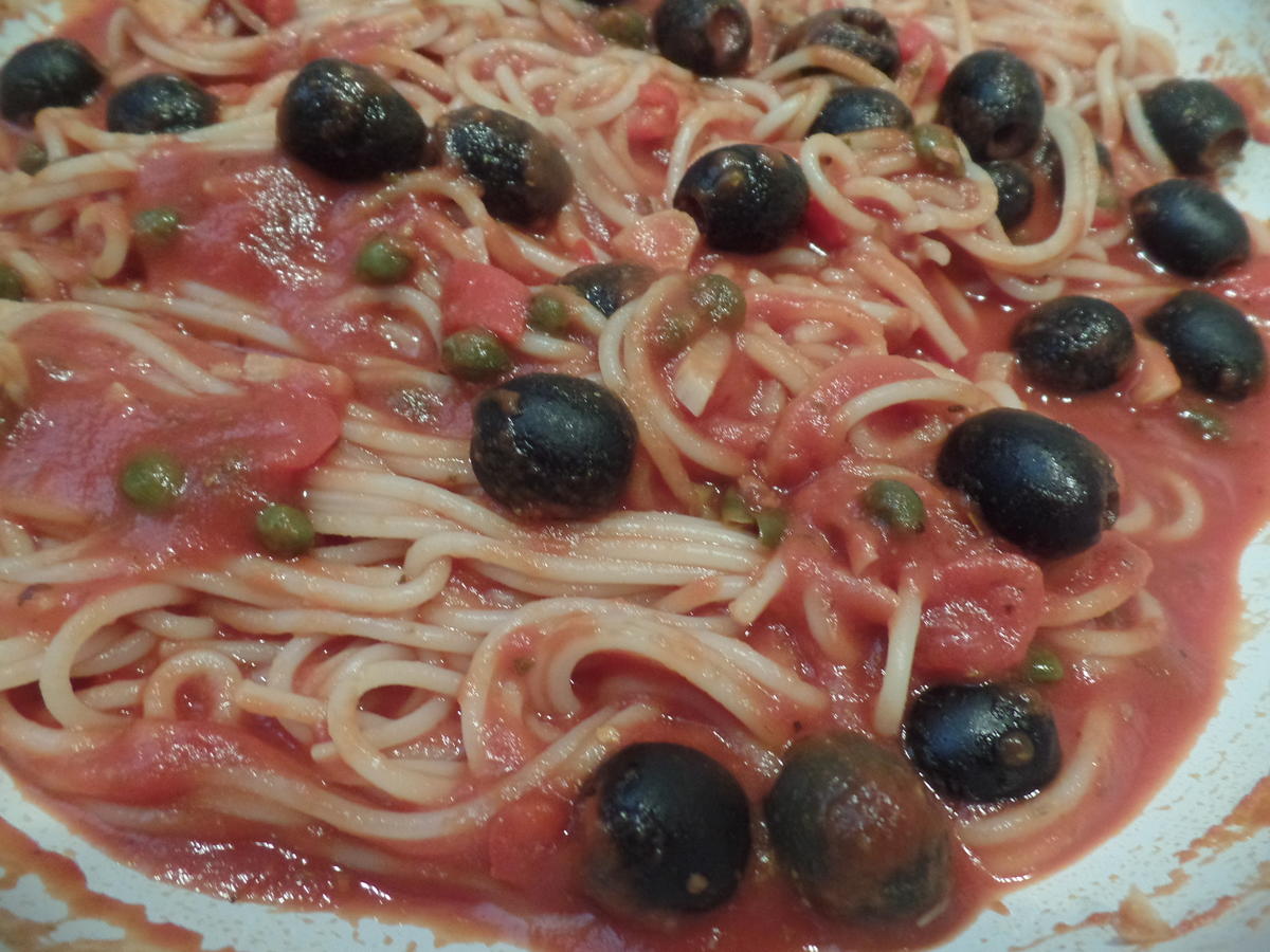 Spaghetti mit Oliven und Kapern - Rezept - Bild Nr. 13510
