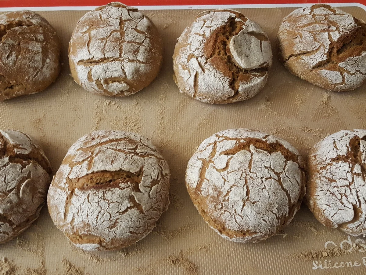 Rezept: Reine Roggenbrötchen Bild Nr. 13511 Reine Roggenbrötchen - Rezept - Bild Nr. 13511