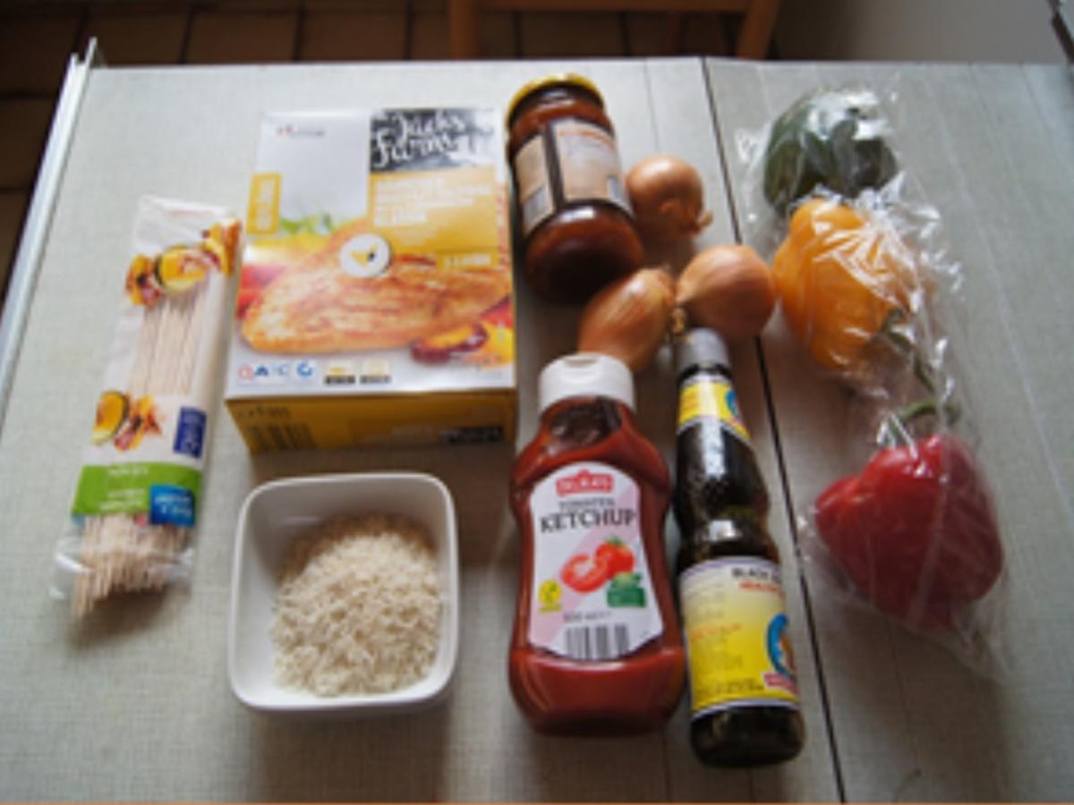 Hähnchenbrustfiletspieße mit pikanter Sauce und Paprika Basmatireis ...