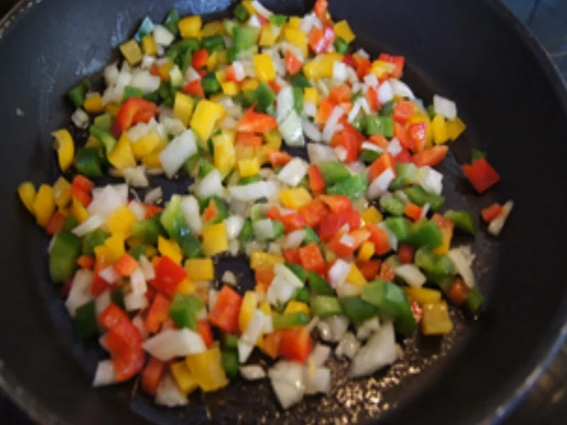 Hähnchenbrustfiletspieße mit pikanter Sauce und Paprika-Basmatireis - Rezept - Bild Nr. 14