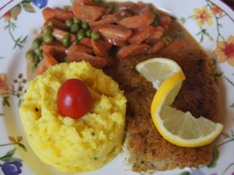 Rezept: Schlemmerfilet mit Erbsen-Möhren-Gemüse und Kartoffelstampf Bild Nr. 2 Schlemmerfilet mit Erbsen-Möhren-Gemüse und Kartoffelstampf - Rezept - Bild Nr. 2