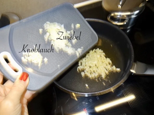 Fogosch mit Pußtasauce und Salzkartoffeln - Rezept - Bild Nr. 18